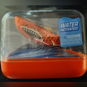 Zuru S001-Robo Alive Series 1 Robotic Boats, Orange